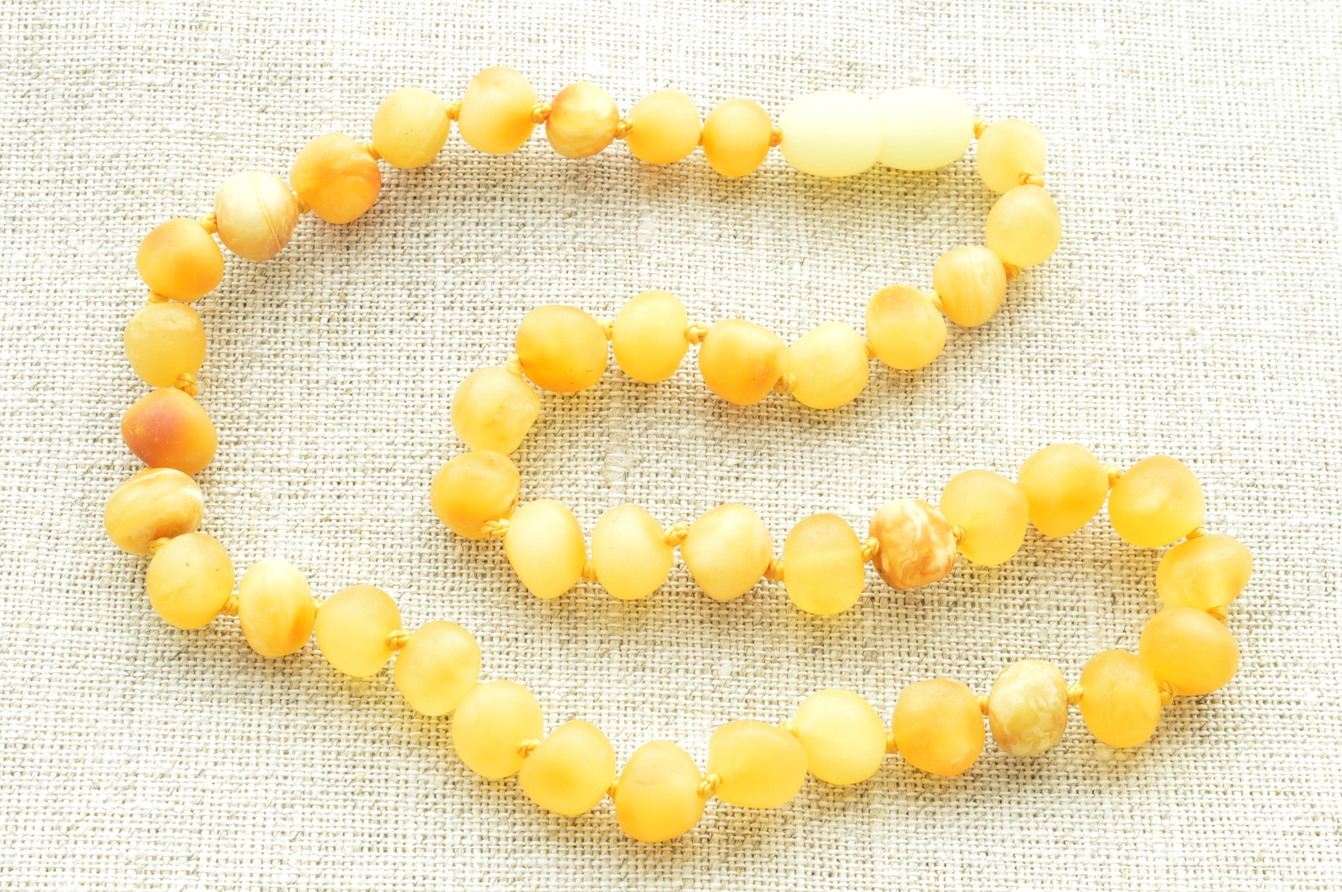 natural baltic amber knotted raw baroque neckace